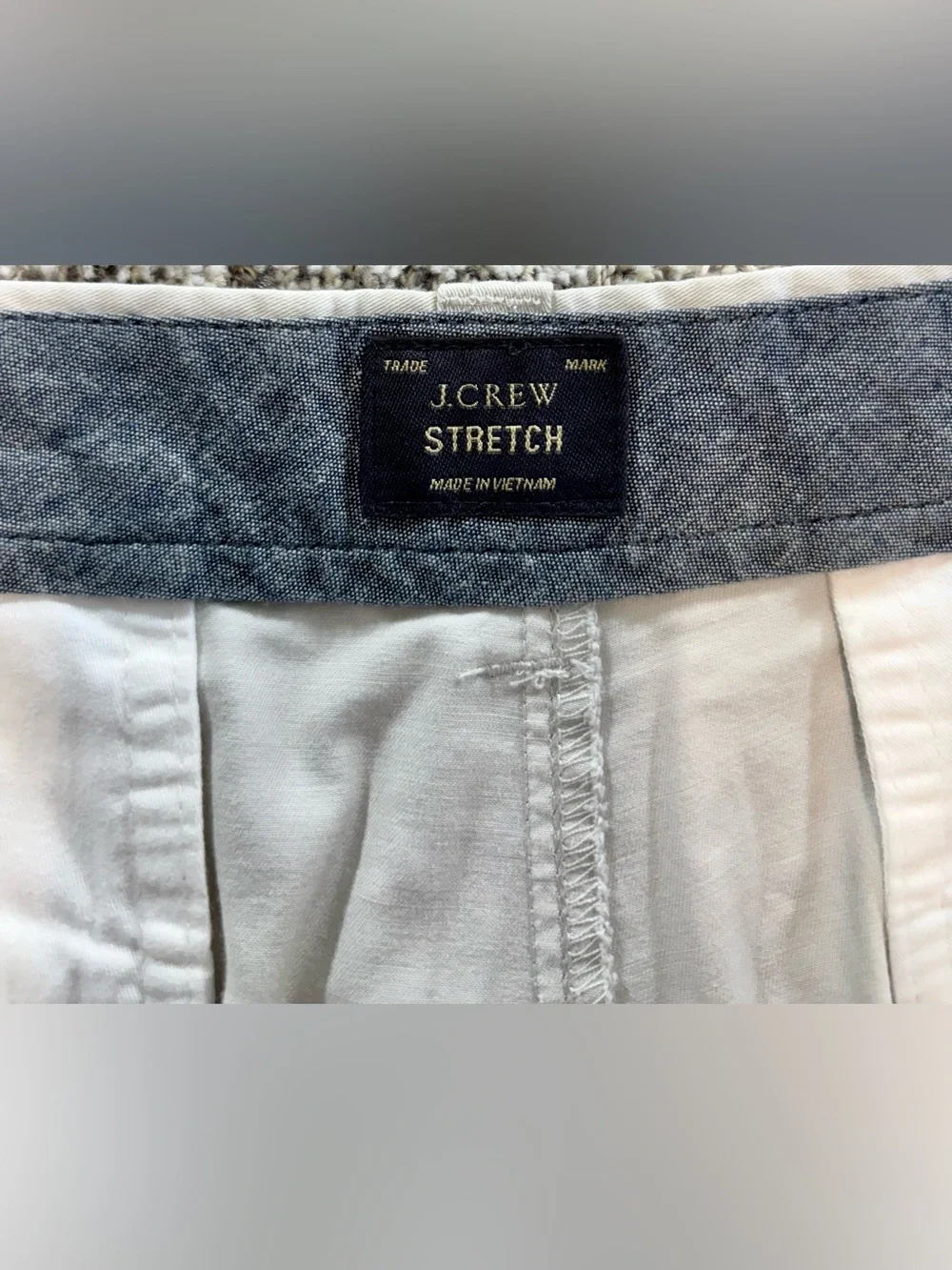 J. Crew Stretch Men’s Size 32‎ Beige 10.5” Chino Shorts
